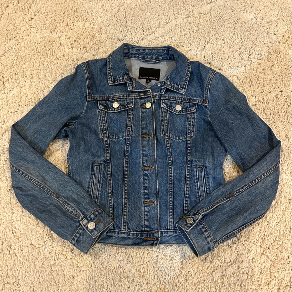 Banana Republic Small Denim Trucker Jacket Medium Wash Blue Jean Jacket Classic